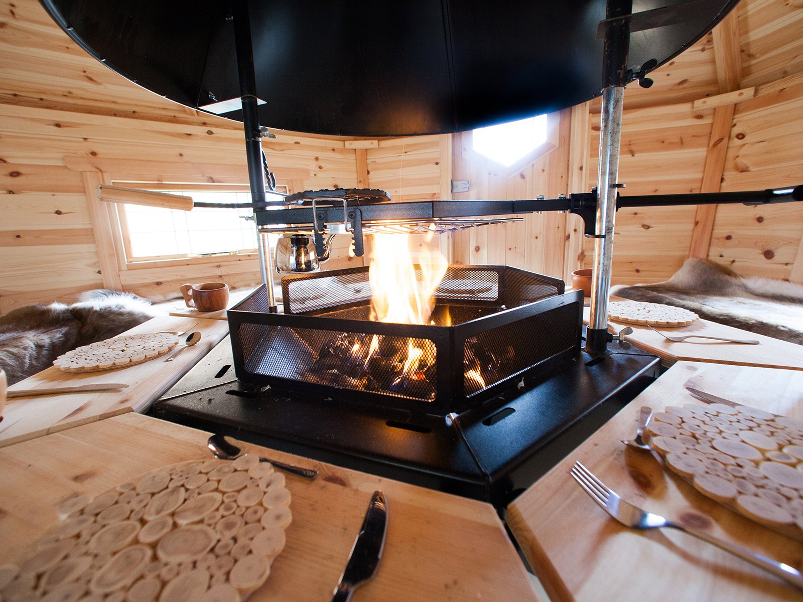 ARCTIC-10m Fire Lit_a