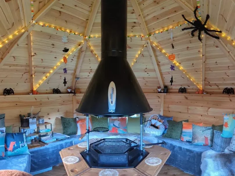 halloween cabin decor