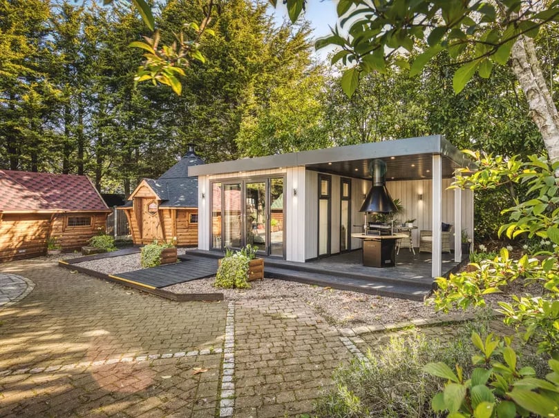 nottingham arctic cabins show site