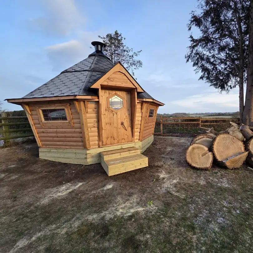 large bbq lodge cabin