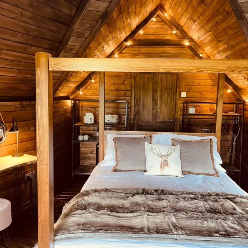 cabin bedroom