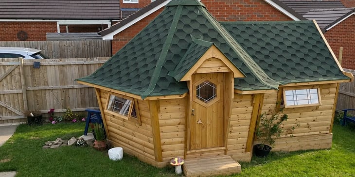 dungeons and dragons themed cabin