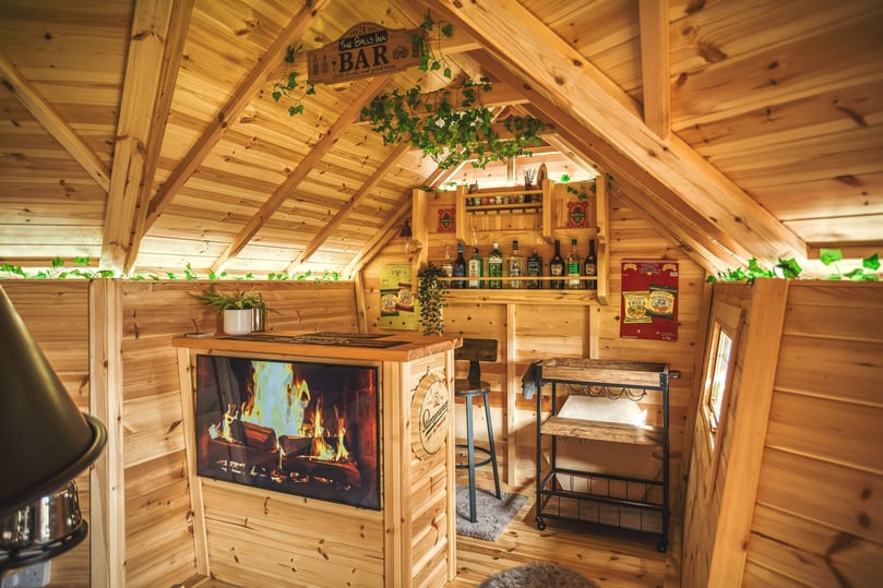 garden bar for outdoor drinks during all weathers 