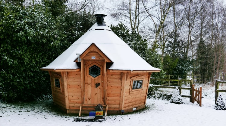 10m² Arctic Cabin covered in snow Winter BBQ Cabin