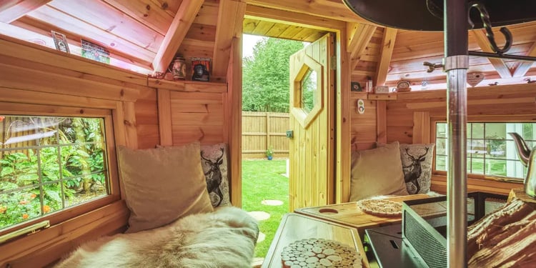 Inside the Arctic Cabins garden bar BBQ Hut