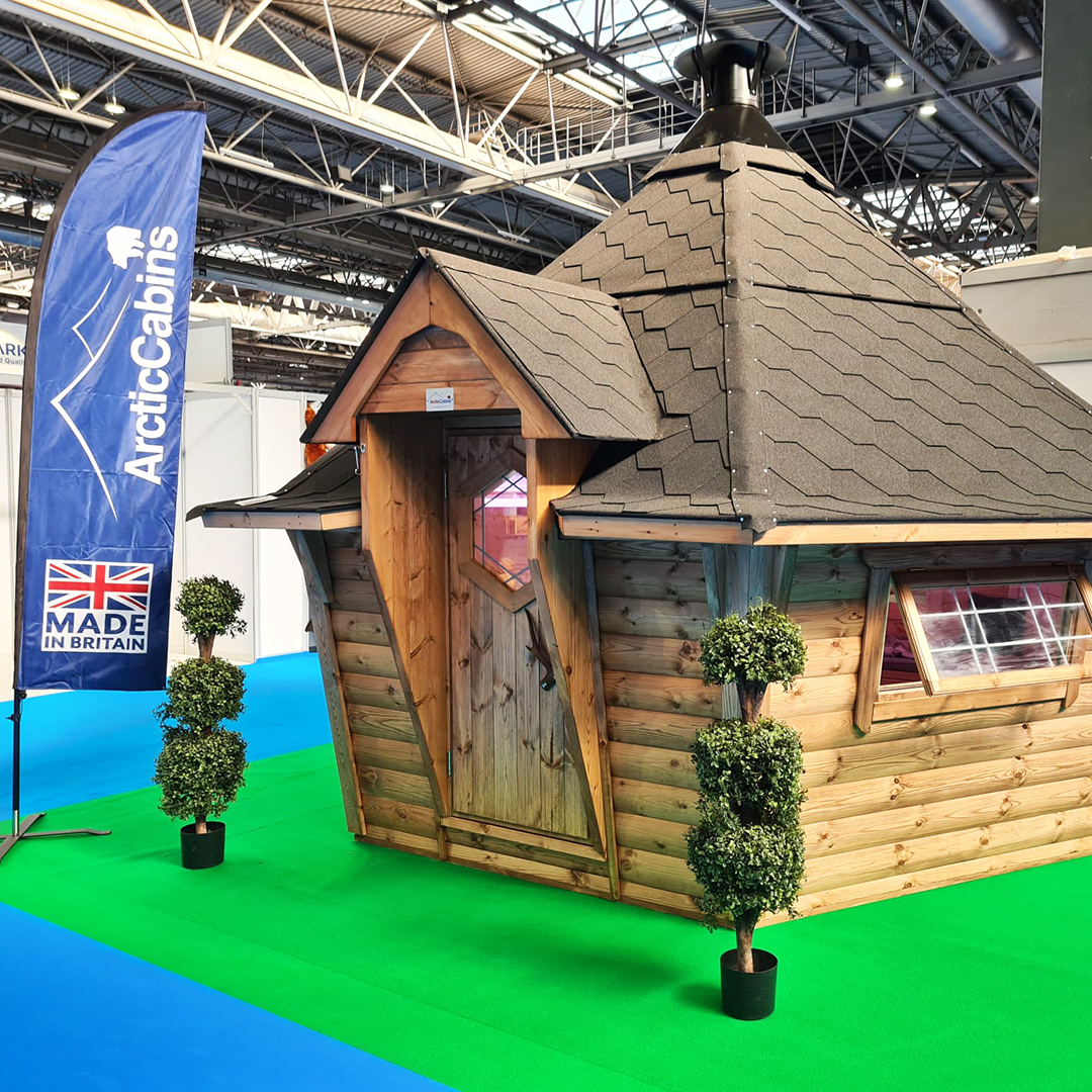 arctic cabins 10m bbq hut