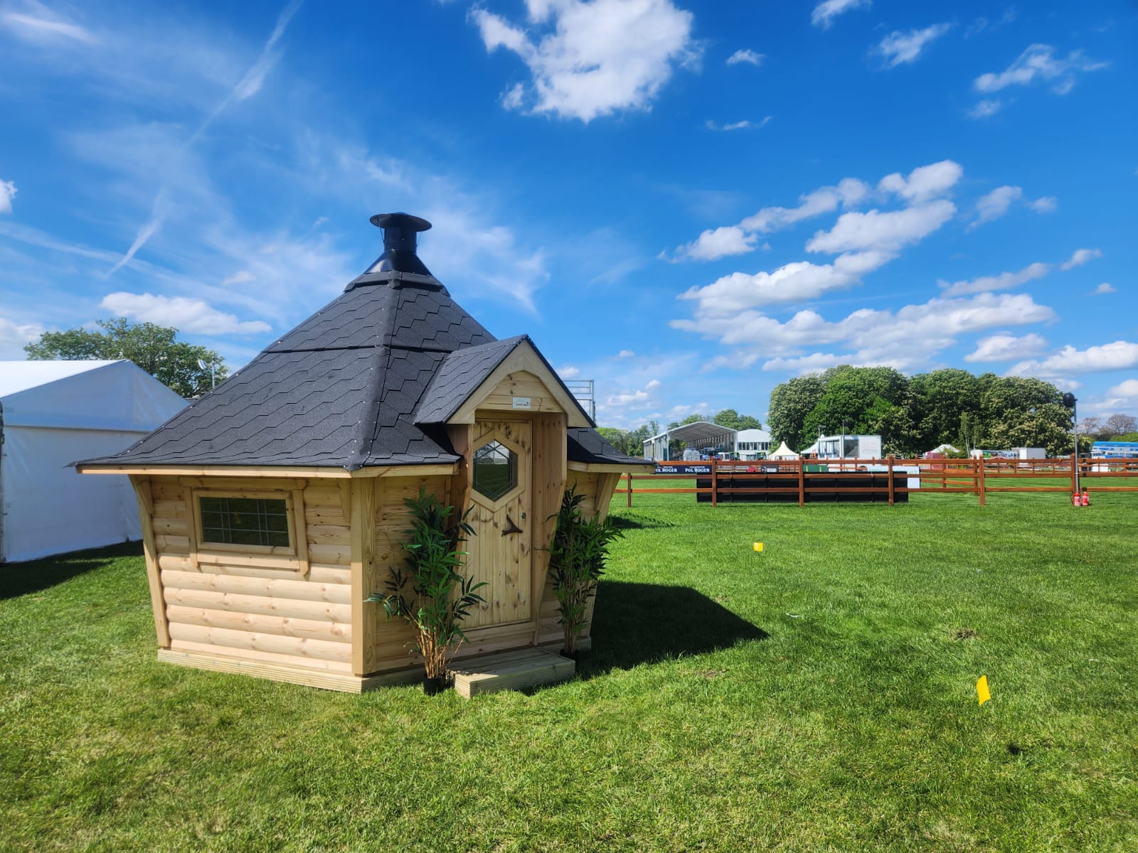 arctic cabins 10m bbq hut